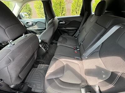 2015 Jeep Cherokee Latitude  4.w.d.only 96,000 miles - Photo 14 - Molalla, OR 97038