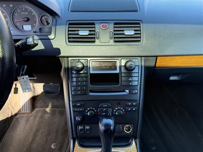 2006 Volvo XC90 2.5T   - Photo 19 - San Leandro, CA 94578