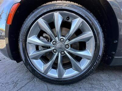 2015 Chrysler 200 S   - Photo 9 - San Leandro, CA 94578
