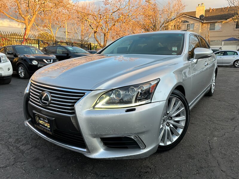 2013 Lexus LS Base's photo
