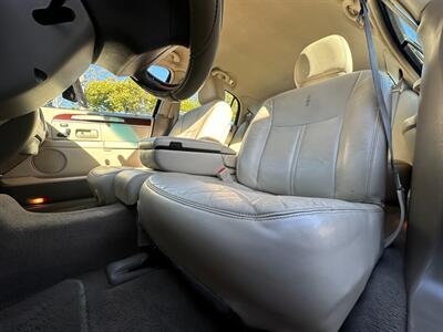 2004 Lincoln Town Car Ultimate - Photo 12 - San Leandro, CA 94578