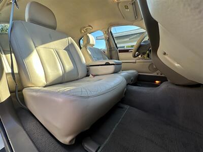 2004 Lincoln Town Car Ultimate - Photo 13 - San Leandro, CA 94578