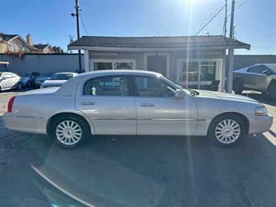 2004 Lincoln Town Car Ultimate - Photo 4 - San Leandro, CA 94578
