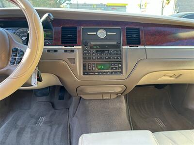 2004 Lincoln Town Car Ultimate - Photo 19 - San Leandro, CA 94578