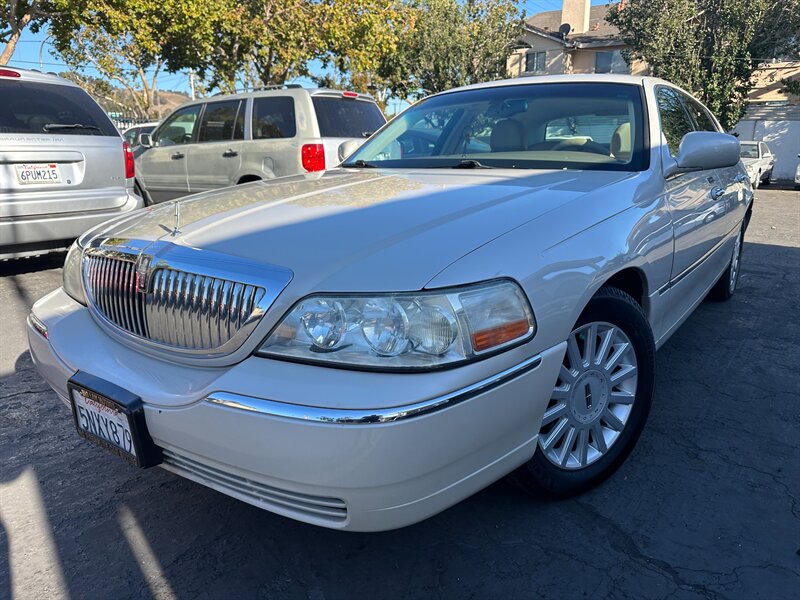 2004 Lincoln Town Car Ultimate  