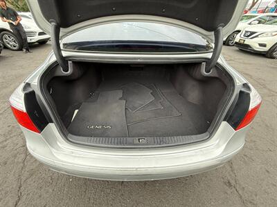 2010 Hyundai Genesis 3.8 Premium   - Photo 11 - San Leandro, CA 94578