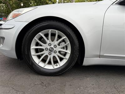 2010 Hyundai Genesis 3.8 Premium   - Photo 9 - San Leandro, CA 94578