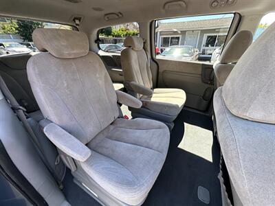 2008 Kia Sedona LX   - Photo 21 - San Leandro, CA 94578