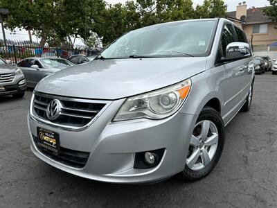 2010 Volkswagen Routan SEL Premium   - Photo 1 - San Leandro, CA 94578