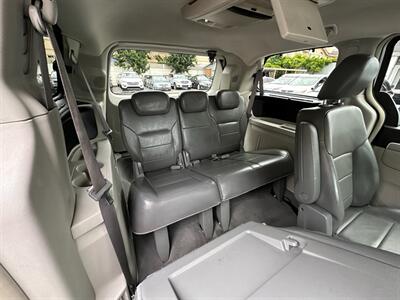 2010 Volkswagen Routan SEL Premium   - Photo 25 - San Leandro, CA 94578