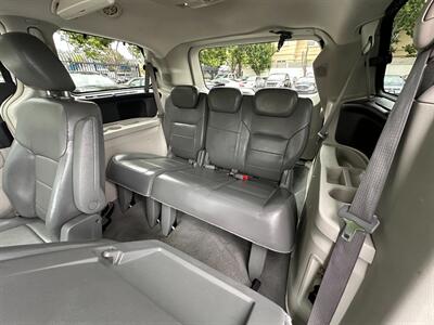 2010 Volkswagen Routan SEL Premium   - Photo 23 - San Leandro, CA 94578