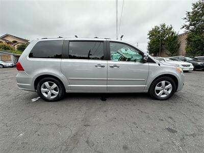 2010 Volkswagen Routan SEL Premium   - Photo 4 - San Leandro, CA 94578