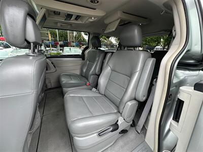2010 Volkswagen Routan SEL Premium   - Photo 22 - San Leandro, CA 94578
