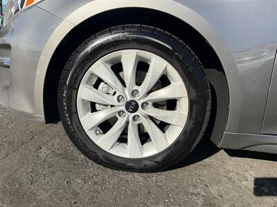 2016 Kia Optima EX   - Photo 9 - San Leandro, CA 94578