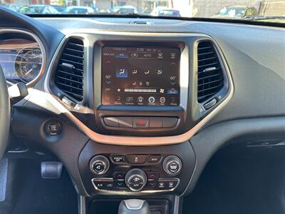 2014 Jeep Cherokee Limited   - Photo 19 - San Leandro, CA 94578