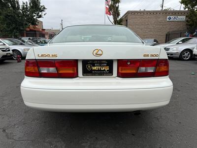 1997 Lexus ES 300   - Photo 6 - San Leandro, CA 94578