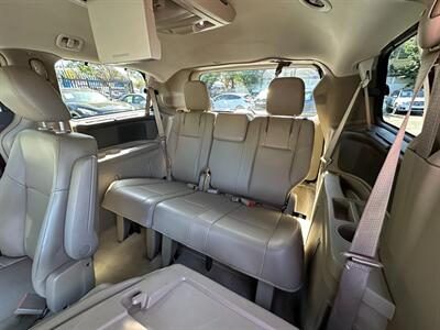 2012 Volkswagen Routan SE   - Photo 19 - San Leandro, CA 94578