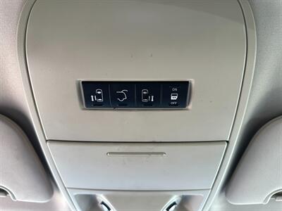 2012 Volkswagen Routan SE   - Photo 25 - San Leandro, CA 94578