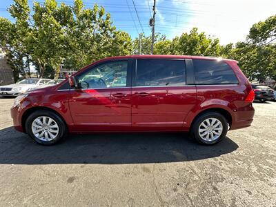 2012 Volkswagen Routan SE   - Photo 8 - San Leandro, CA 94578