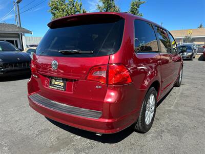 2012 Volkswagen Routan SE   - Photo 5 - San Leandro, CA 94578