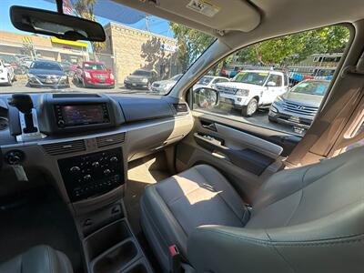 2012 Volkswagen Routan SE   - Photo 16 - San Leandro, CA 94578