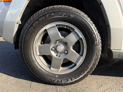 2007 Jeep Commander Sport   - Photo 9 - San Leandro, CA 94578