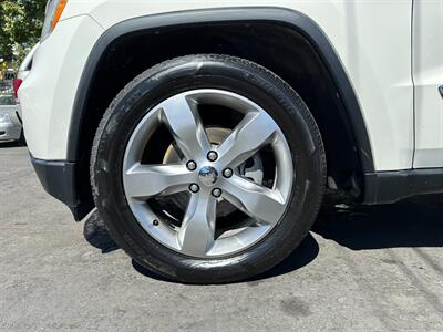 2011 Jeep Grand Cherokee Overland   - Photo 9 - San Leandro, CA 94578