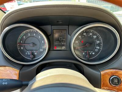 2011 Jeep Grand Cherokee Overland   - Photo 18 - San Leandro, CA 94578