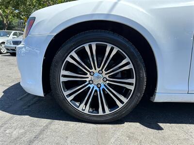 2013 Chrysler 300 S   - Photo 9 - San Leandro, CA 94578
