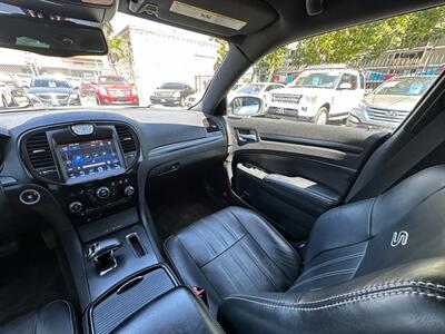 2013 Chrysler 300 S   - Photo 16 - San Leandro, CA 94578
