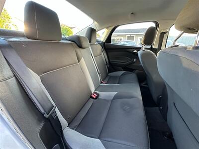 2012 Ford Focus SE   - Photo 21 - San Leandro, CA 94578