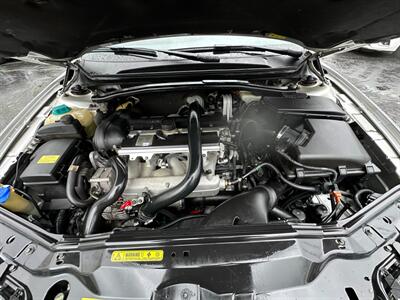 2005 Volvo S80 2.5T   - Photo 10 - San Leandro, CA 94578