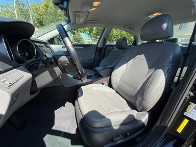 2013 Hyundai SONATA Hybrid Limited   - Photo 12 - San Leandro, CA 94578