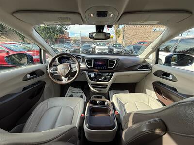 2017 Chrysler Pacifica Touring Plus   - Photo 14 - San Leandro, CA 94578