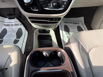 2017 Chrysler Pacifica Touring Plus   - Photo 21 - San Leandro, CA 94578