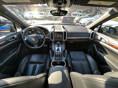 2011 Porsche Cayenne S   - Photo 14 - San Leandro, CA 94578