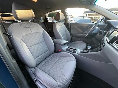 2017 Kia Niro LX   - Photo 13 - San Leandro, CA 94578