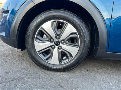 2017 Kia Niro LX   - Photo 9 - San Leandro, CA 94578