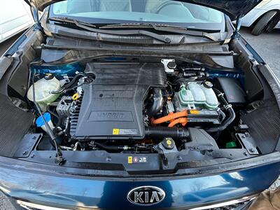 2017 Kia Niro LX   - Photo 10 - San Leandro, CA 94578