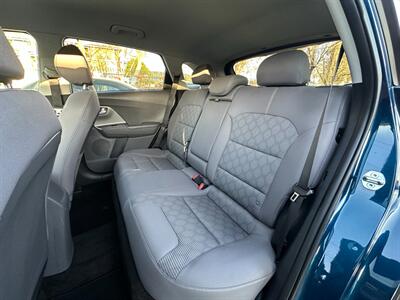 2017 Kia Niro LX   - Photo 22 - San Leandro, CA 94578
