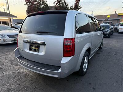2008 Dodge Grand Caravan SXT - Photo 5 - San Leandro, CA 94578