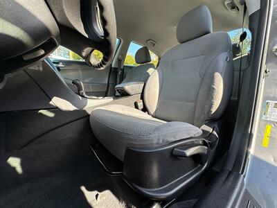 2013 Hyundai SONATA GLS   - Photo 12 - San Leandro, CA 94578