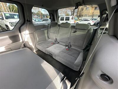 2004 Ford Freestar SE   - Photo 20 - San Leandro, CA 94578