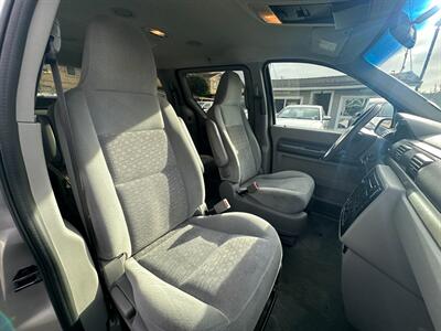 2004 Ford Freestar SE   - Photo 13 - San Leandro, CA 94578