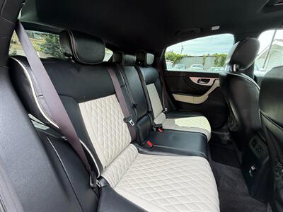 2017 INFINITI QX70 Limited   - Photo 24 - San Leandro, CA 94578