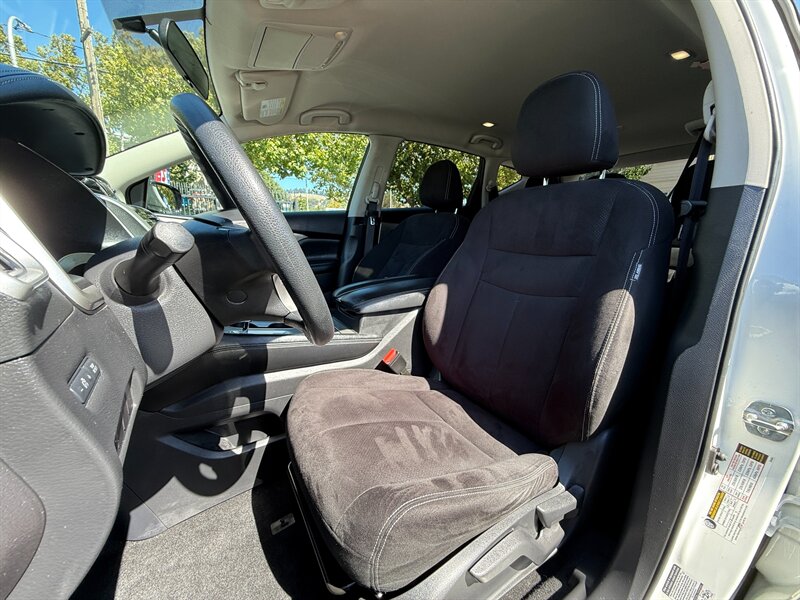 2015 Nissan Murano S photo 11