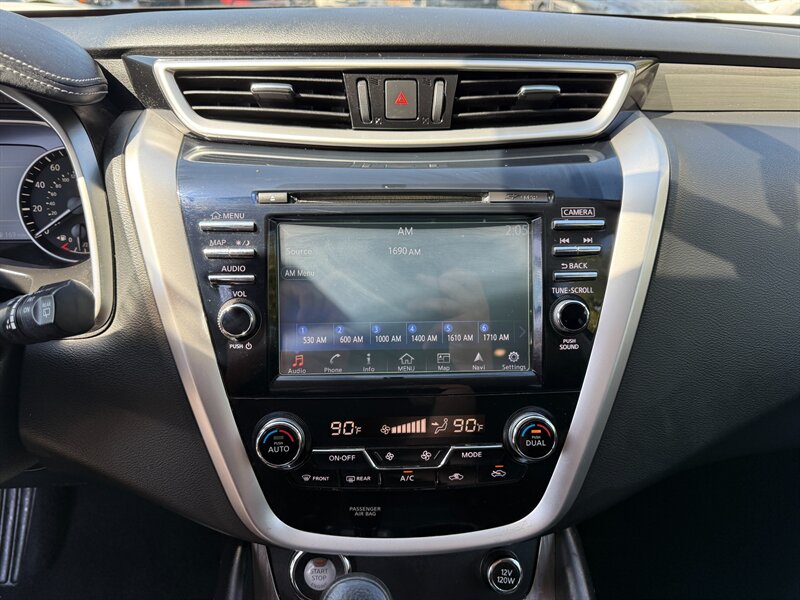 2015 Nissan Murano S photo 17