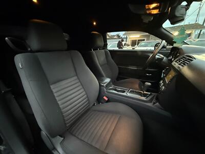2011 Dodge Challenger R/T - Photo 12 - San Leandro, CA 94578