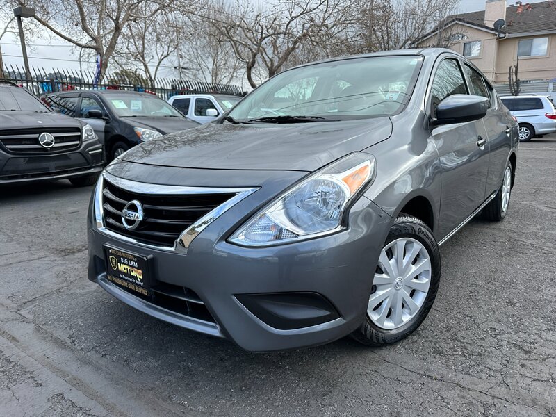 2017 Nissan Versa 1.6 S Plus  