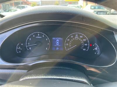 2012 Hyundai Genesis 3.8L V6   - Photo 17 - San Leandro, CA 94578